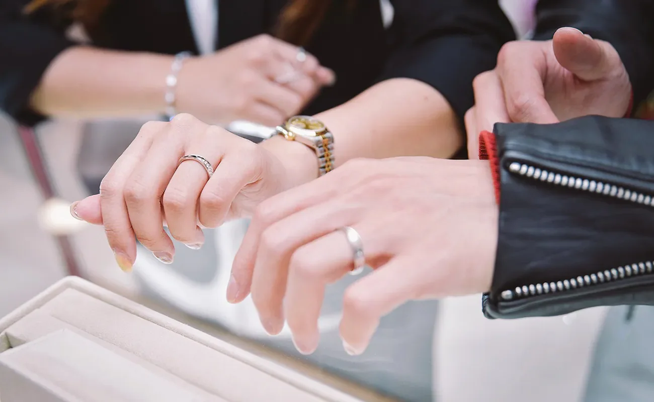 戒指如何選擇呢？依據手指類型做選擇！